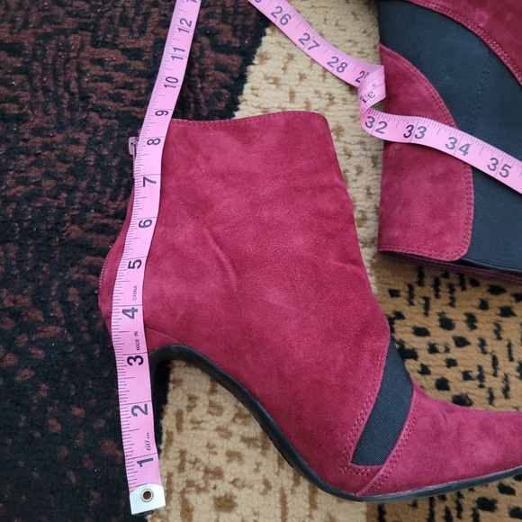 Nine West Heeled Ankle Boot size 7 - Picture 8 of 9